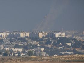 Raketenbeschuss aus Gaza (Foto: Reuters/MFA)